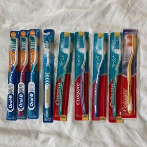 Oral-B and Colgate Toothbrush Set - Blue, Red, White